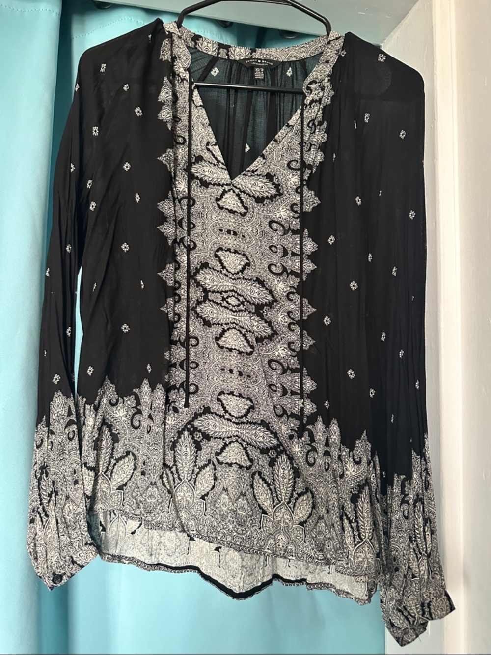 Lucky Brand Black and White Paisley V-Neck Tunic